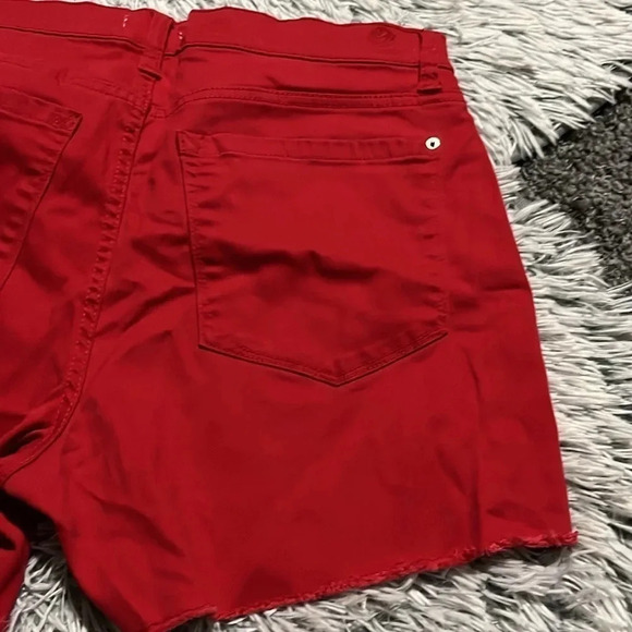 Kensie Jeans Red Shorts Size 12 - Picture 8 of 10